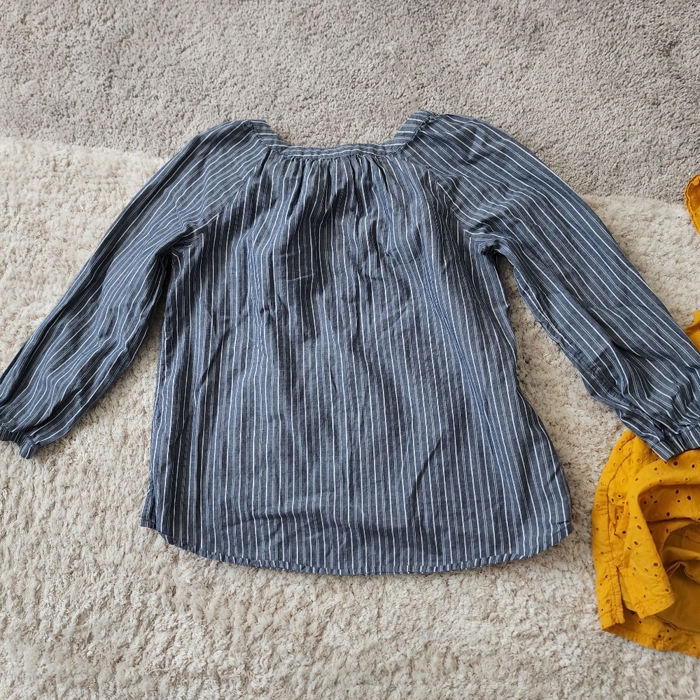 Tops - Picture 3 of 6